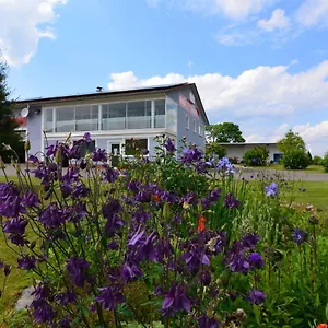 Luxurious Holiday In With Garden Ferienhaus